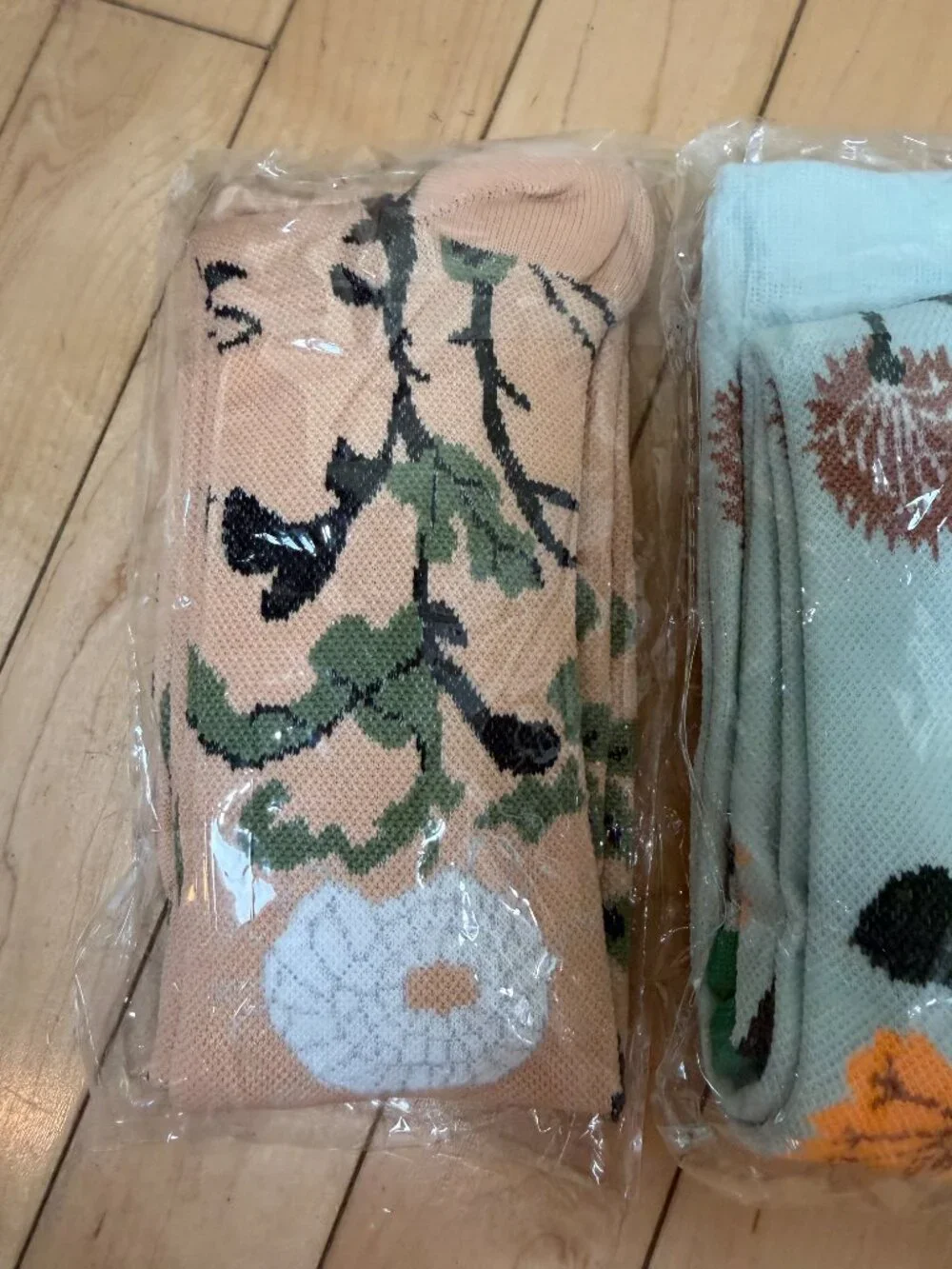 Floral Pattern Knee High Compression Socks Set of 3 New NWT Size S/M
